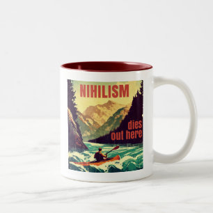 Nihilismus stirbt hier am Kajak Zweifarbige Tasse