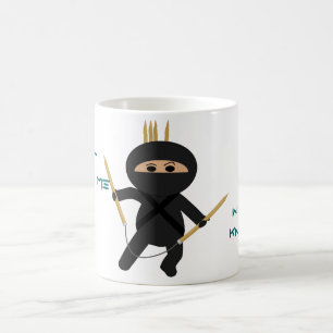 Ninja avec la tasse circulaire d'aiguilles de
