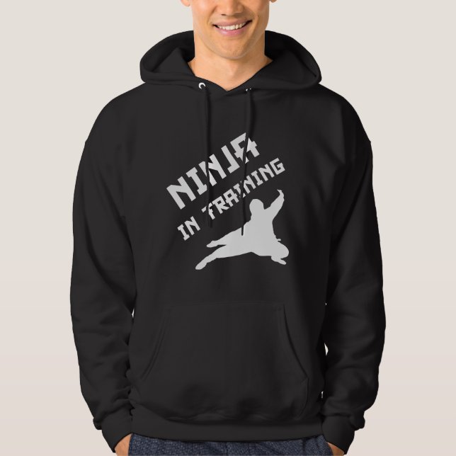 Ninja im Training Hoodie (Vorderseite)