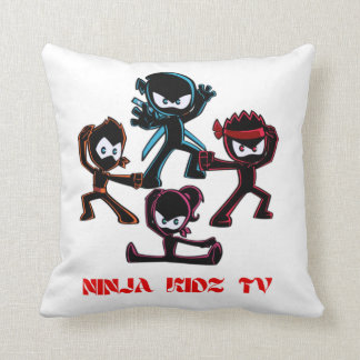 Ninja kidz TV Kissen entwirft.