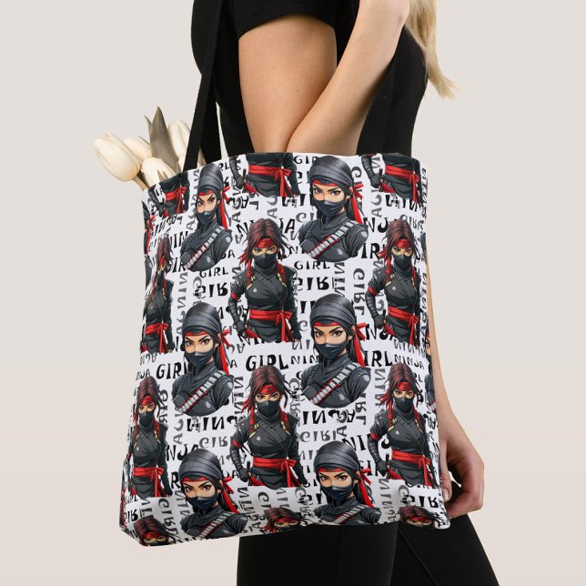 Ninja-Mädchen Anime mit Textmuster-Design Tasche (Von Creator hochgeladen)