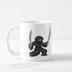 Ninject in die Seite gestemmte Tasse