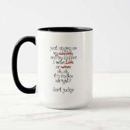 Nippen auf meiner Kaffee-Tasse Tasse