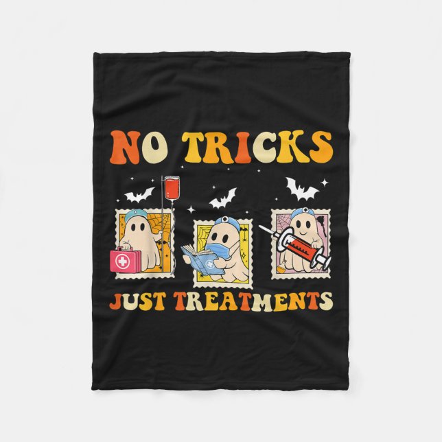 No Tricks Just S Funny Halloween Ghost Nursing  Fleecedecke (Vorderseite)