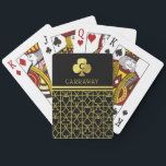 Noble schwarze Goldkarten-Anzugs-mit Monogramm Spielkarten<br><div class="desc">Diese luxuriösen,  personalisierten Spielkarten haben ein Karten-Anzugsmuster im Schwarzen und im Gold des Imitats (gedruckt),  mit Raum an der Spitze für Ihr Monogramm und Namen. Feiern Sie Ihre Liebe der Kartenspiele mit dieser stilvollen,  kundenspezifischen Plattform.</div>