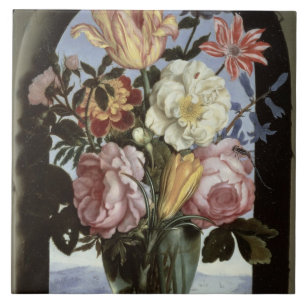 Noch Leben der Blumen in einem trinkenden Glas Fliese
