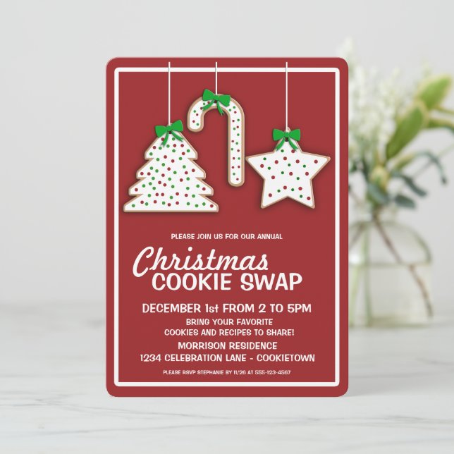 Noël Cookie Swap (rouge) Fête Invitation (Debout devant)