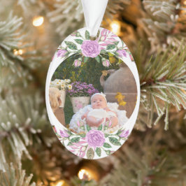 Noël du bébé avec cadre de fleurs