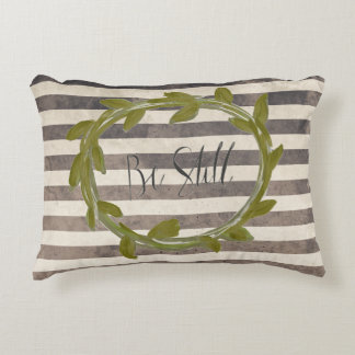 Noir et blanc a affligé le coussin de guirlande de