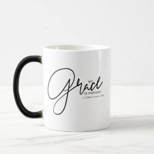 Noir et blanc ma grâce est tasse magique