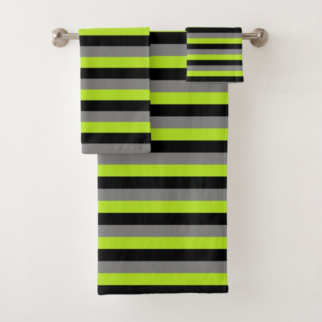 Noir, gris de charbon de bois et rayures de vert (En situation)