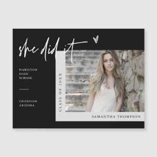 Noir moderne Elle l'a fait Graduation Photo Magnet