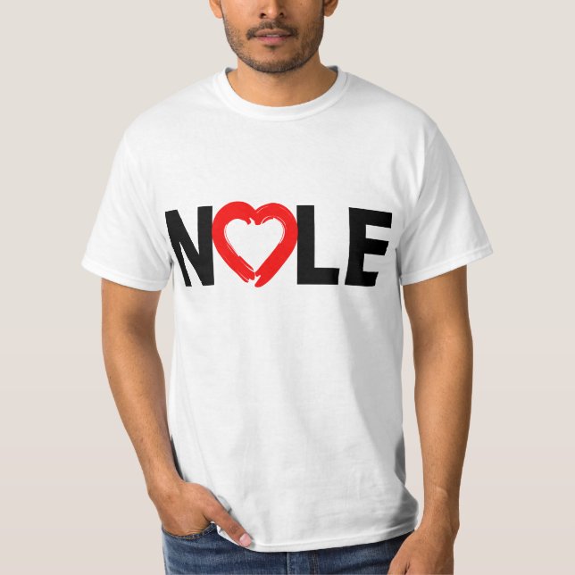 NOLE mit Herzen auf T-Shirts, Tassen, Kappen T-Shirt (Vorderseite)