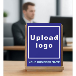 Nom de l'entreprise et logo sur le panneau acryliq