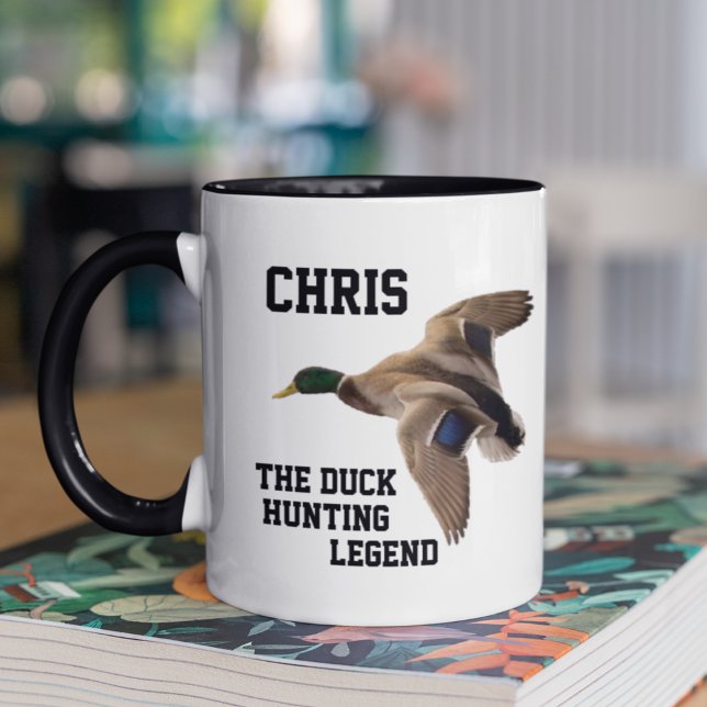 Nom drôle Duck Hunter Légende Mallard Sports Mug (Mallard duck hunting legend personalized coffee mug.)