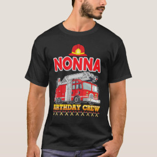 Nonna mit dem Feuerwehrmann der Crew zum Geburtsta T-Shirt