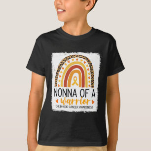 Nonna mit einem kriegerischen Krebsleoparden im Ki T-Shirt