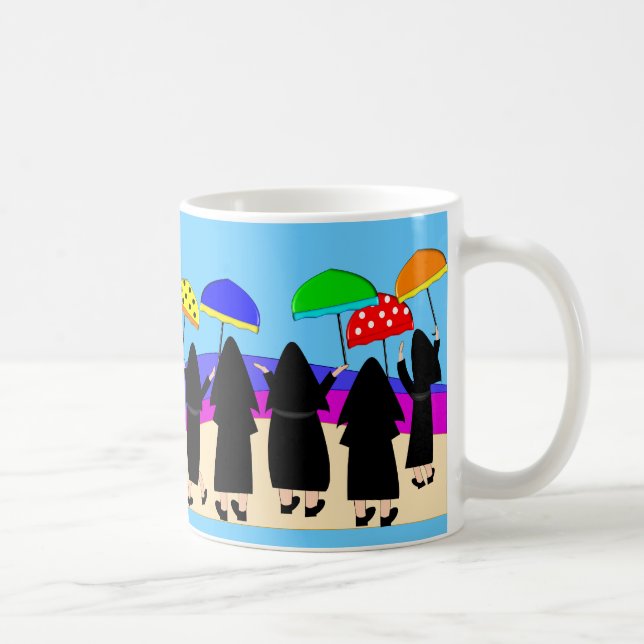 Nonnen mit Regenschirmen "erwartungsvoll Regen" Kaffeetasse (Rechts)