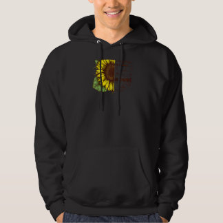 Nonnie Glück ist ein Nonnie Sunflower Rag Hoodie