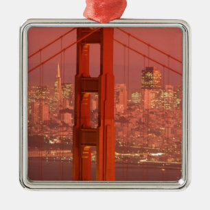 Nordamerika, USA, Kalifornien, San Francisco. Silbernes Ornament