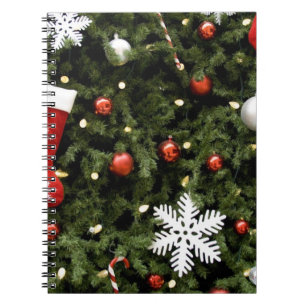 Nordamerika. Weihnachtsdekorationen auf Baum. 2 Notizblock
