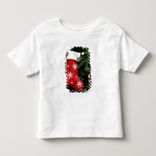 Nordamerika. Weihnachtsdekorationen auf Baum. 3 Kleinkind T-shirt