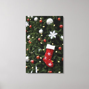 Nordamerika. Weihnachtsdekorationen auf Baum. 5 Leinwanddruck