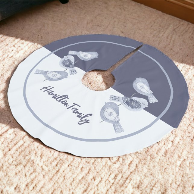 Nordic Christmas Blue Birds Personalisiert Polyester Weihnachtsbaumdecke (Nordic Christmas Blue Birds Personalized Brushed Polyester Tree Skirt from Ricaso)