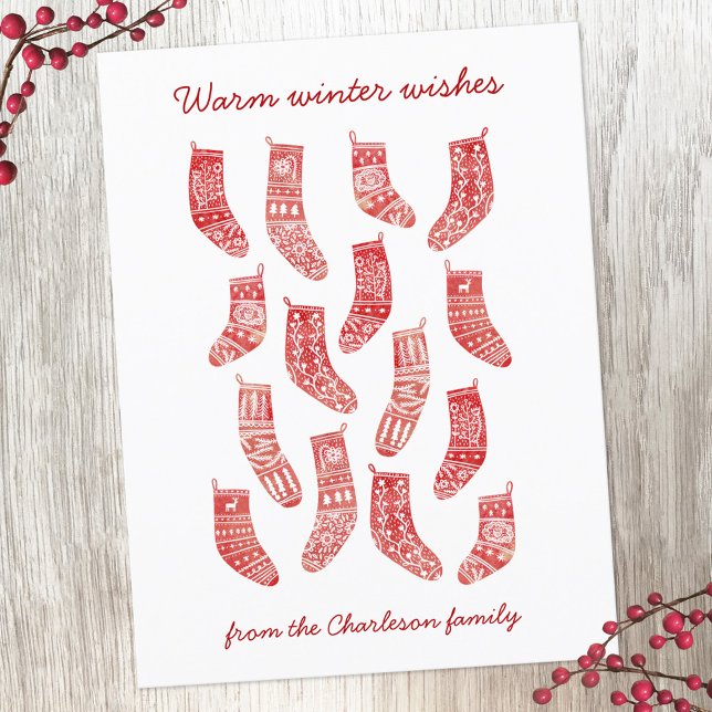 Nordische Weihnachtszeit-Strümpfe - Postkarte (Nordic Christmas Stockings red and white personalized holiday postcard)
