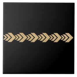 Nordisches Muster in Gold auf schwarz Fliese