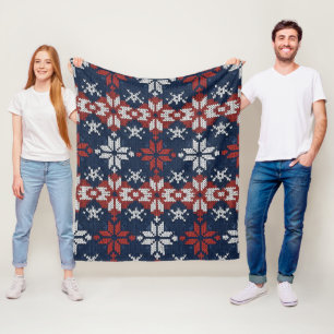 Nordisches Schneeflocken-Strickmuster in Navy, Rot Fleecedecke