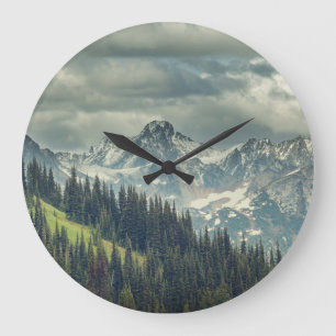 Nordkaskade: Majestic Mountain Peak. Große Wanduhr