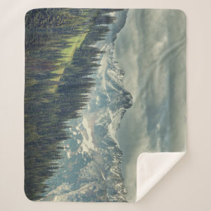 Nordkaskade: Majestic Mountain Peak. Sherpadecke