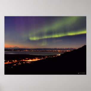 Nordlichter, die vor Denali tanzen Poster