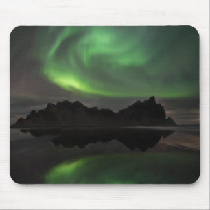 Nordlichter   Vestrahorn Strand Hofn, Island Mousepad
