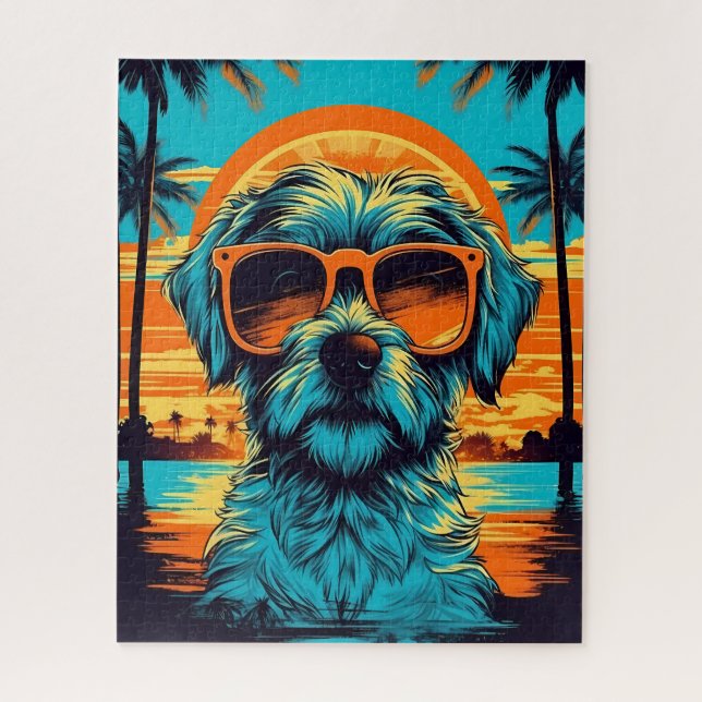 Norfolk Terrier mit Sonnenbrille am Strand (Vertikal)