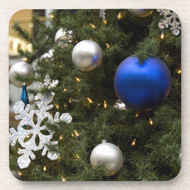 North America. Weihnachtsdekorationen auf Baum. Getränkeuntersetzer (Vorderseite)