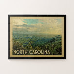 North Carolina Berge Vintage Reise<br><div class="desc">North Carolina Design im Vintage Travel Stil mit den Smoky Mountains und Blue Ridge Mountains.</div>