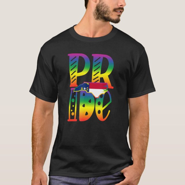North Carolina Gay Pride in Blockbuchstaben T-Shirt (Vorderseite)