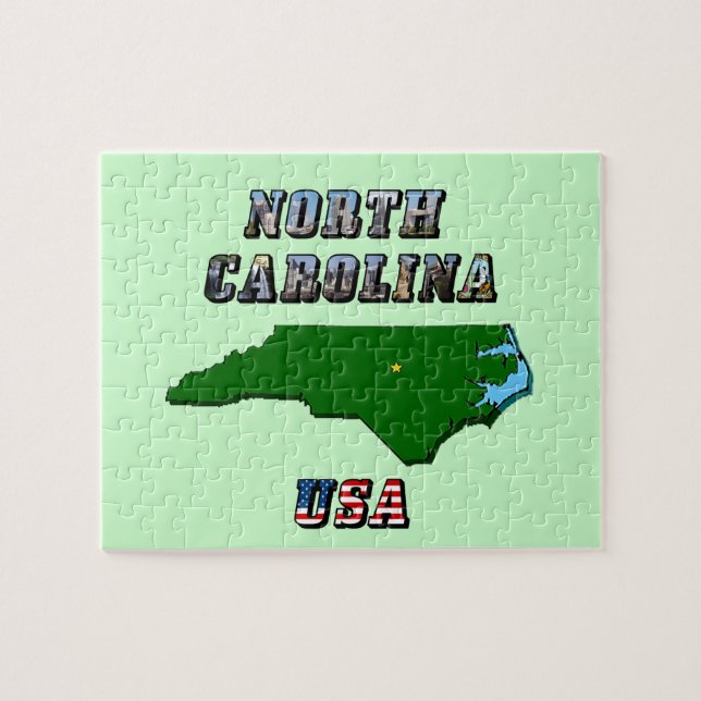 North Carolina Map Kontur, Foto und US Flag Text (Horizontal)