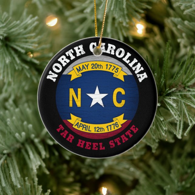 NORTH CAROLINA TAR HEEL STAAT FLAG KERAMIK ORNAMENT (Baum)