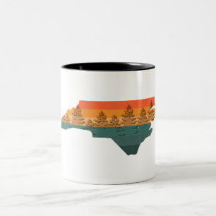 North Carolina Tree Silhouette Zweifarbige Tasse