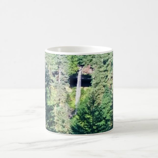 North Falls, OR Kaffeetasse (Mittel)