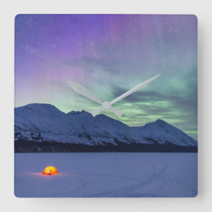 Northern Lights Mount Pass   Kenai Halbinsel Quadratische Wanduhr