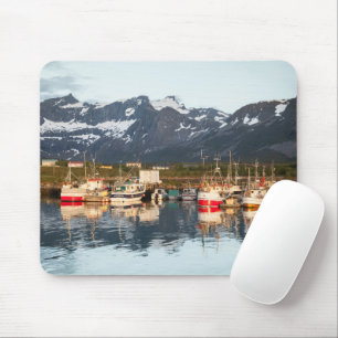Norwegische Fischerboote Mousepad