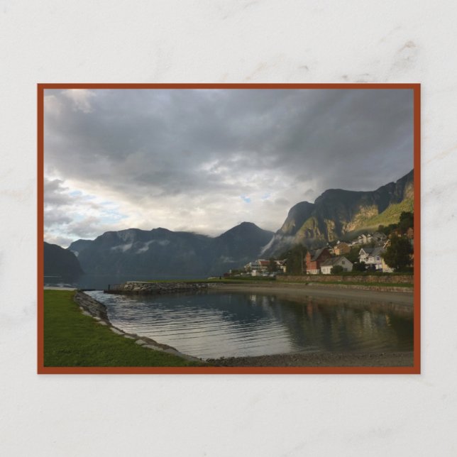 Norwegischer Fjord (Aurlandsfjord) Postkarte (Vorderseite)