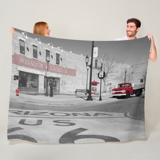 Nostalgische Route 66 Mother Road Winslow Arizona Fleecedecke (Beispiel)