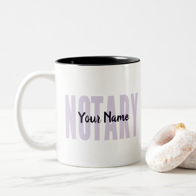 Notar Öffentlich verblasst Lila Big Schriftart kun Zweifarbige Tasse (Mit Donut)