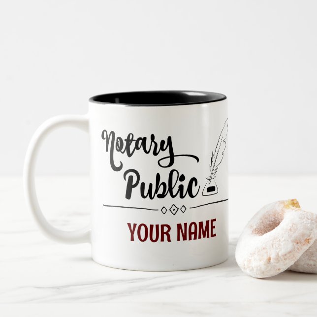 Notar Public Feather Quill Your Name Customized Zweifarbige Tasse (Mit Donut)
