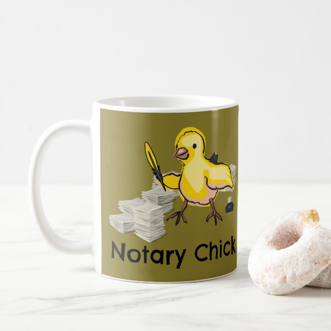 Notary Chick Yellow Feather Quill and Documents Kaffeetasse (Mit Donut)